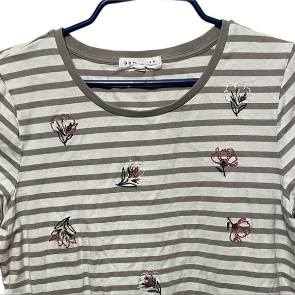 Downeast Gray and White Striped Floral Embroidered T-Shirt - Picture 2 of 8